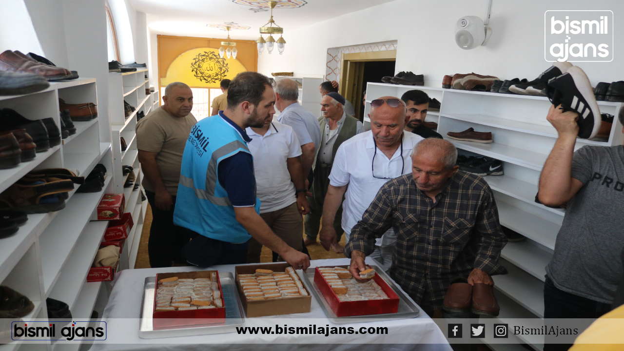 15 Temmuz darbe girişiminin 6'ncı yıl dönümü münasebetiyle Bismil Fatih Camisin'de program düzenlendi.