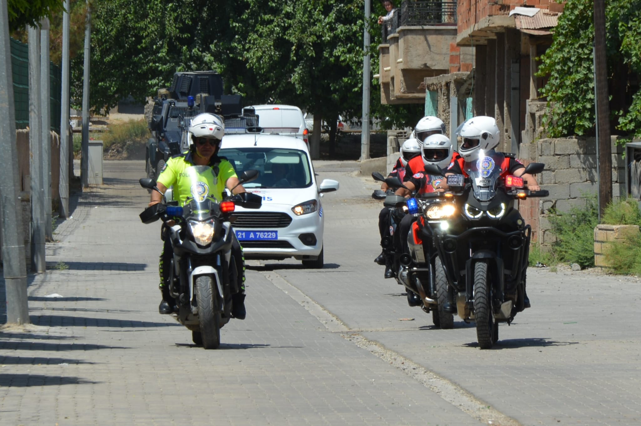 Bismil İlçe Emniyet Müdürlüğü bünyesinde kurulan Motosikletli Polislik Büro Amirliği düzenlenen törenle göreve başladı. 