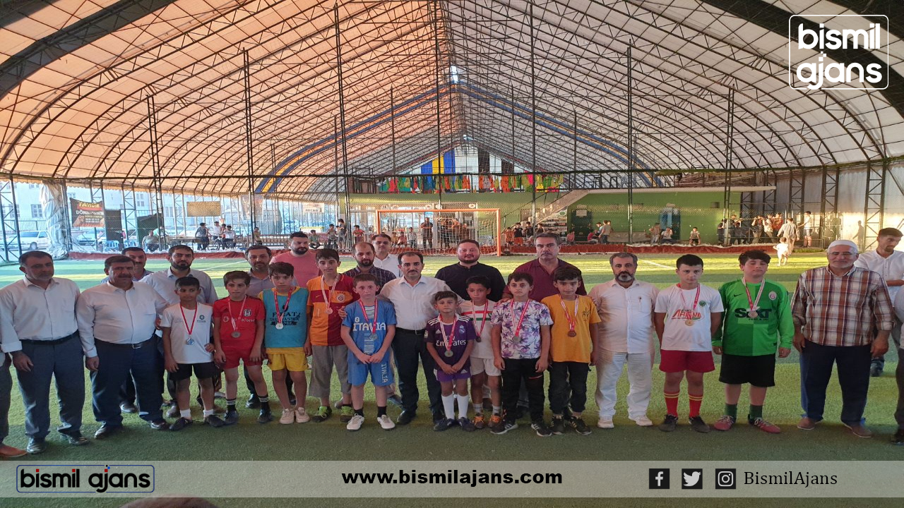 Bismil ilçe müftülüğü gençlik koordinatörlüğünün yaz kuran kursu öğrencilerine yönelik düzenlediği futbol turnuvasının finali yapıldı.